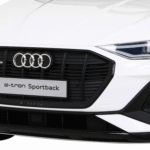 Audi E-Tron Sportback dla dzieci Biały + Pilot + Napęd 4x4 + Wolny Start + Radio MP3 + LED - obrazek 8